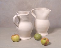 Henri Peyre & Catherine Auguste - Deux cruches blanches et pommes vertes