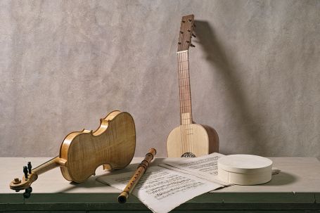 Henri Peyre & Catherine Auguste - Violon, guitare, flute, partition et boîte en bois